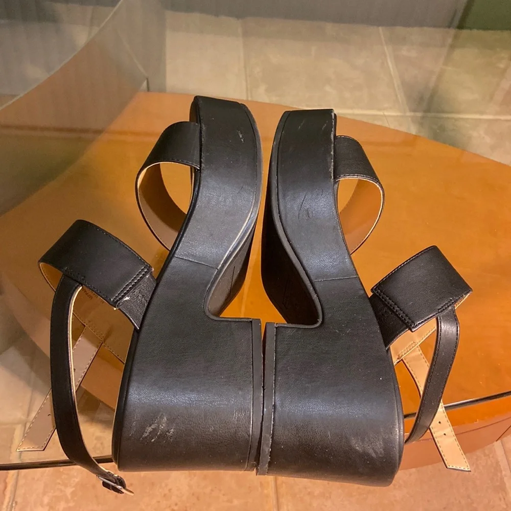 Marc Fisher platform sandals
